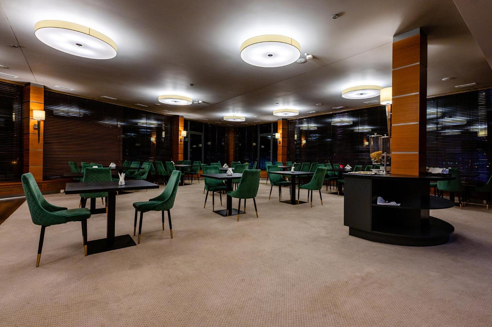 Hotel Alhar Lubliniec Esterno foto